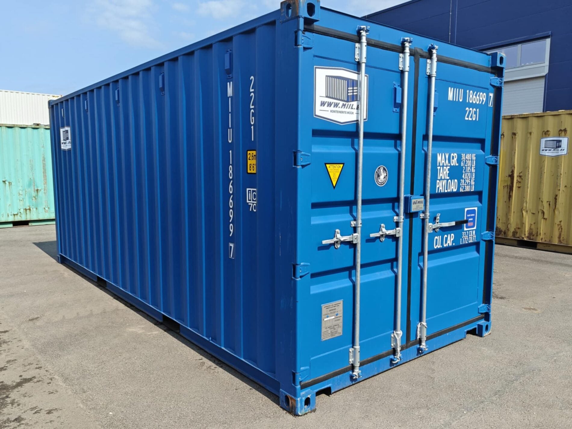 CONTAINERS