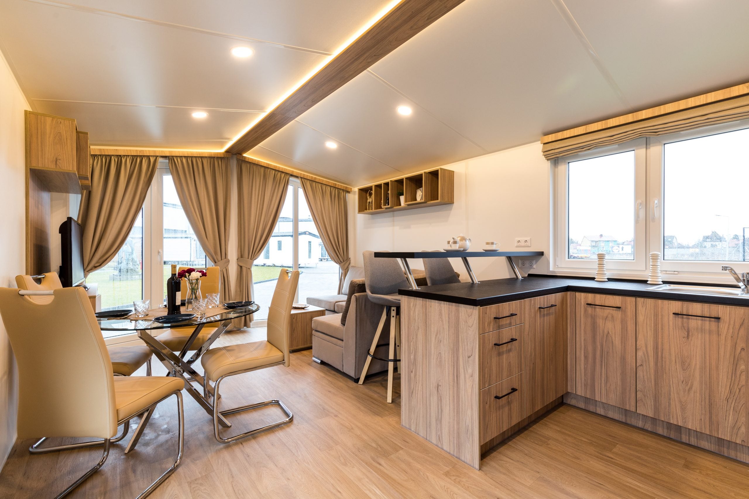 MOBILE HOME 6184-HKF